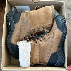 Ugg Boots Adirondack II